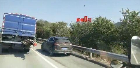 长春网友爆料汽车视频,惊险一幕!汽车失控瞬间引发网友热议 第3张 长春网友爆料汽车视频,惊险一幕!汽车失控瞬间引发网友热议 第3张